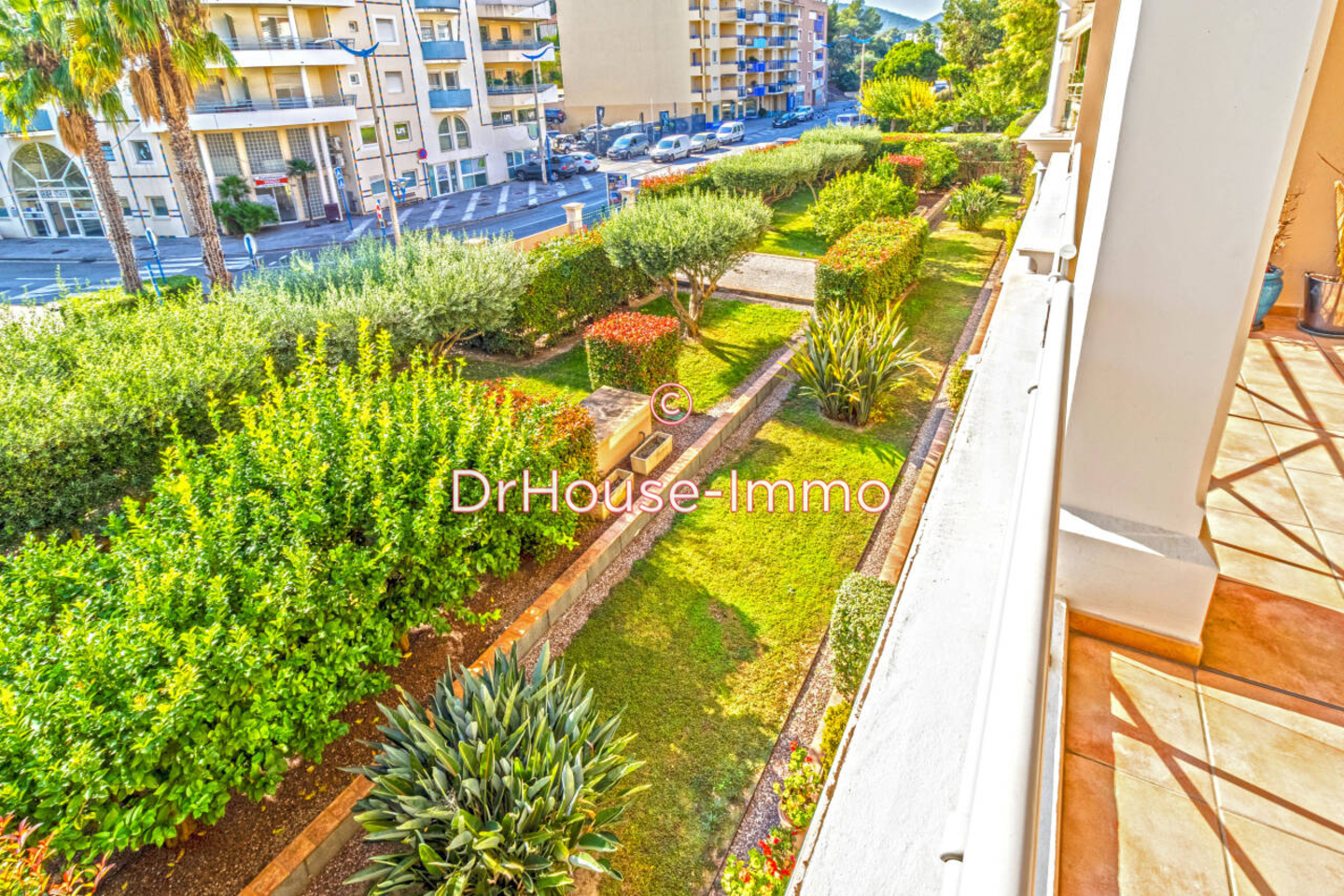 Appartement 3 pièces de 105 m² - Cavalaire-sur-Mer (83240)