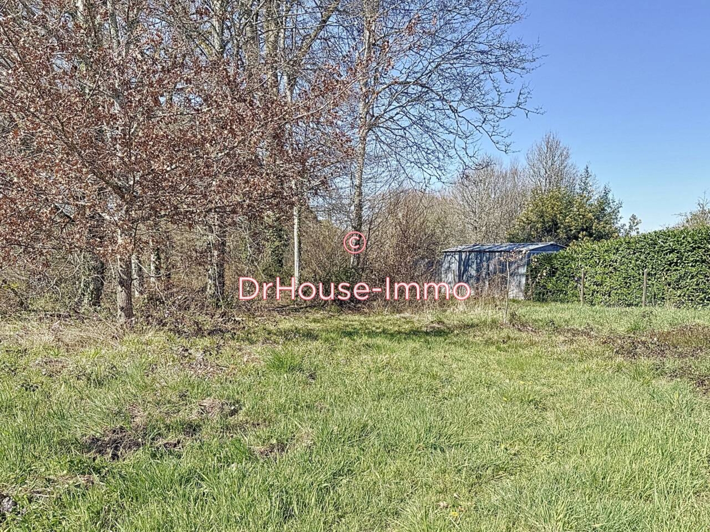 Terrain de 3 105 m² - Coulounieix-Chamiers (24660)