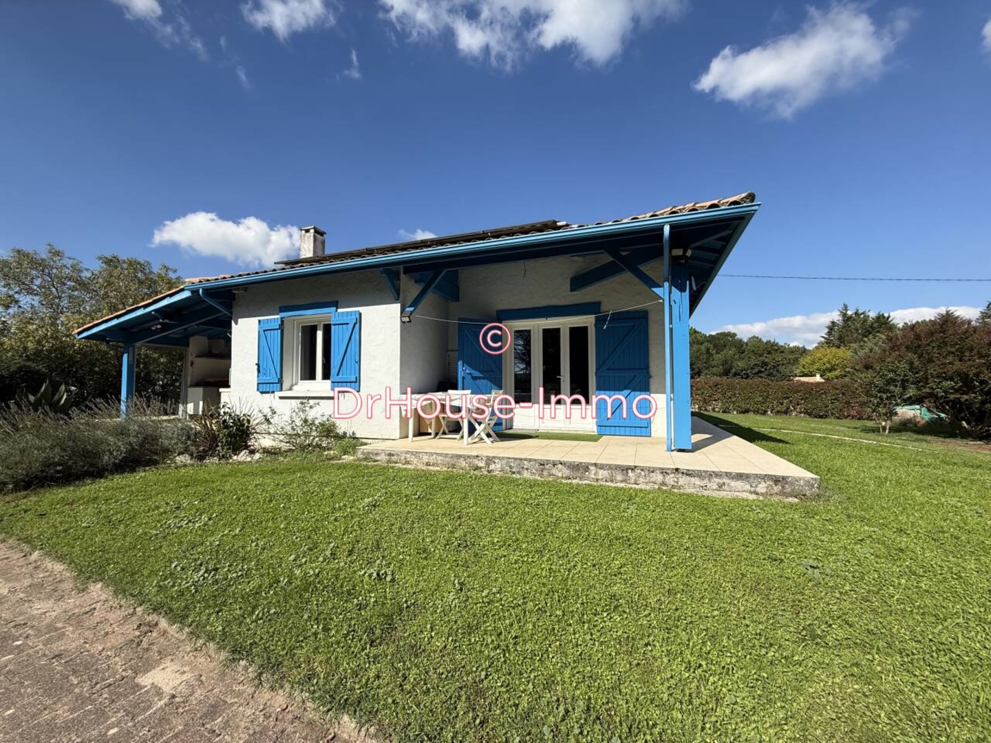 Maison 5 pièces de 133 m² - Saint-Sauveur (33250)