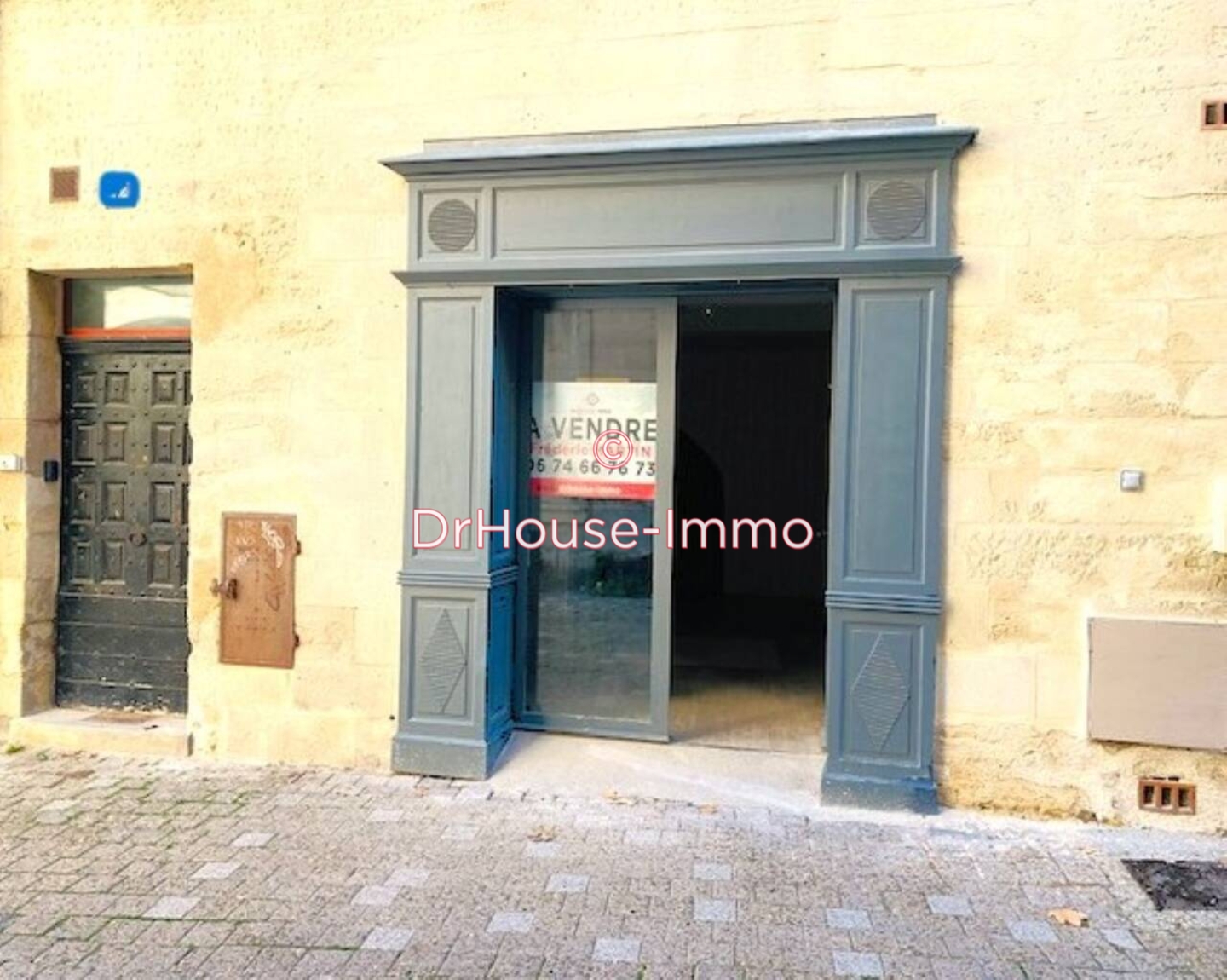 Commerce 1 pièce de 36 m² - Uzès (30700)