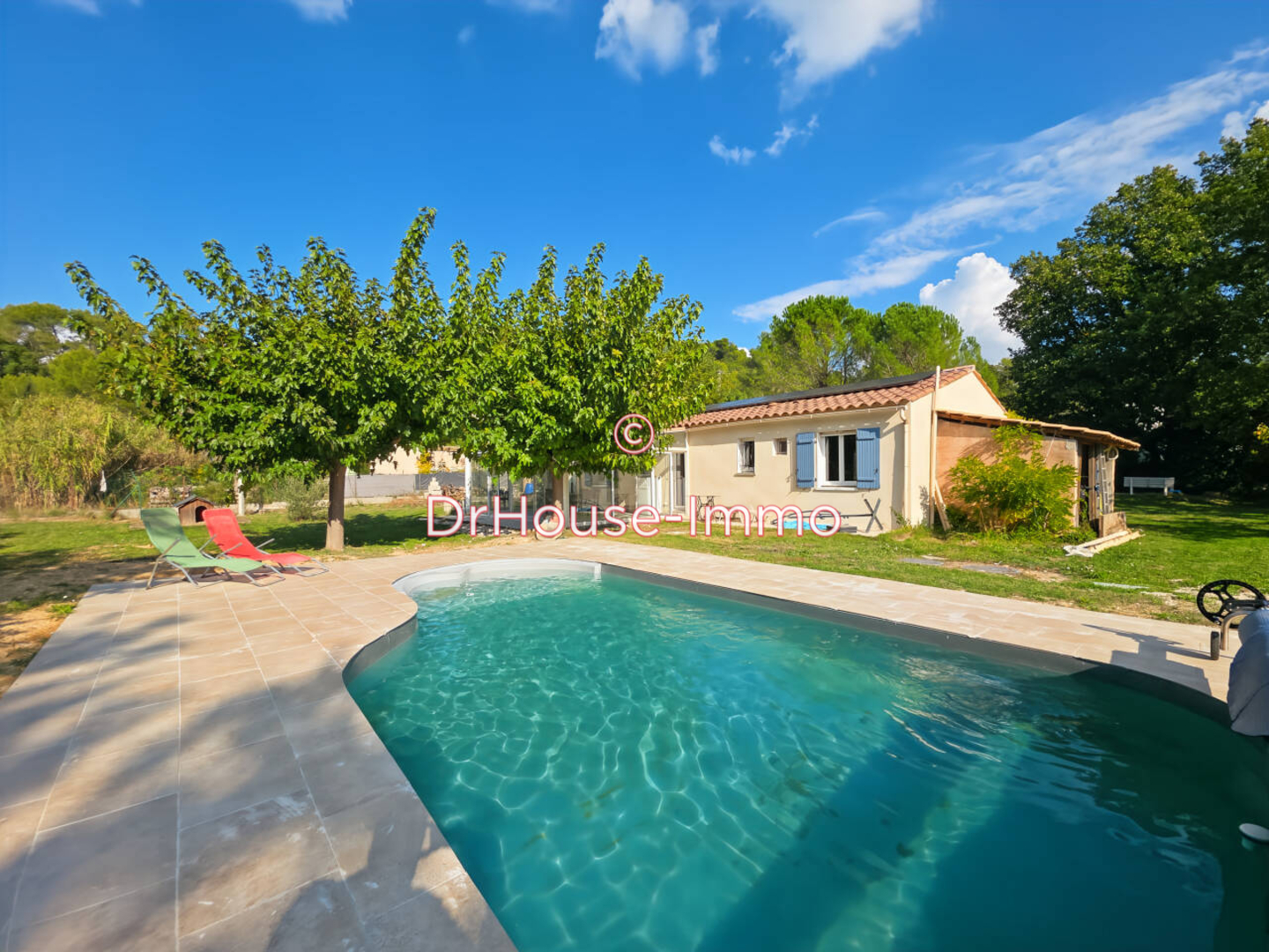 Maison 5 pièces de 142 m² - Garéoult (83136)