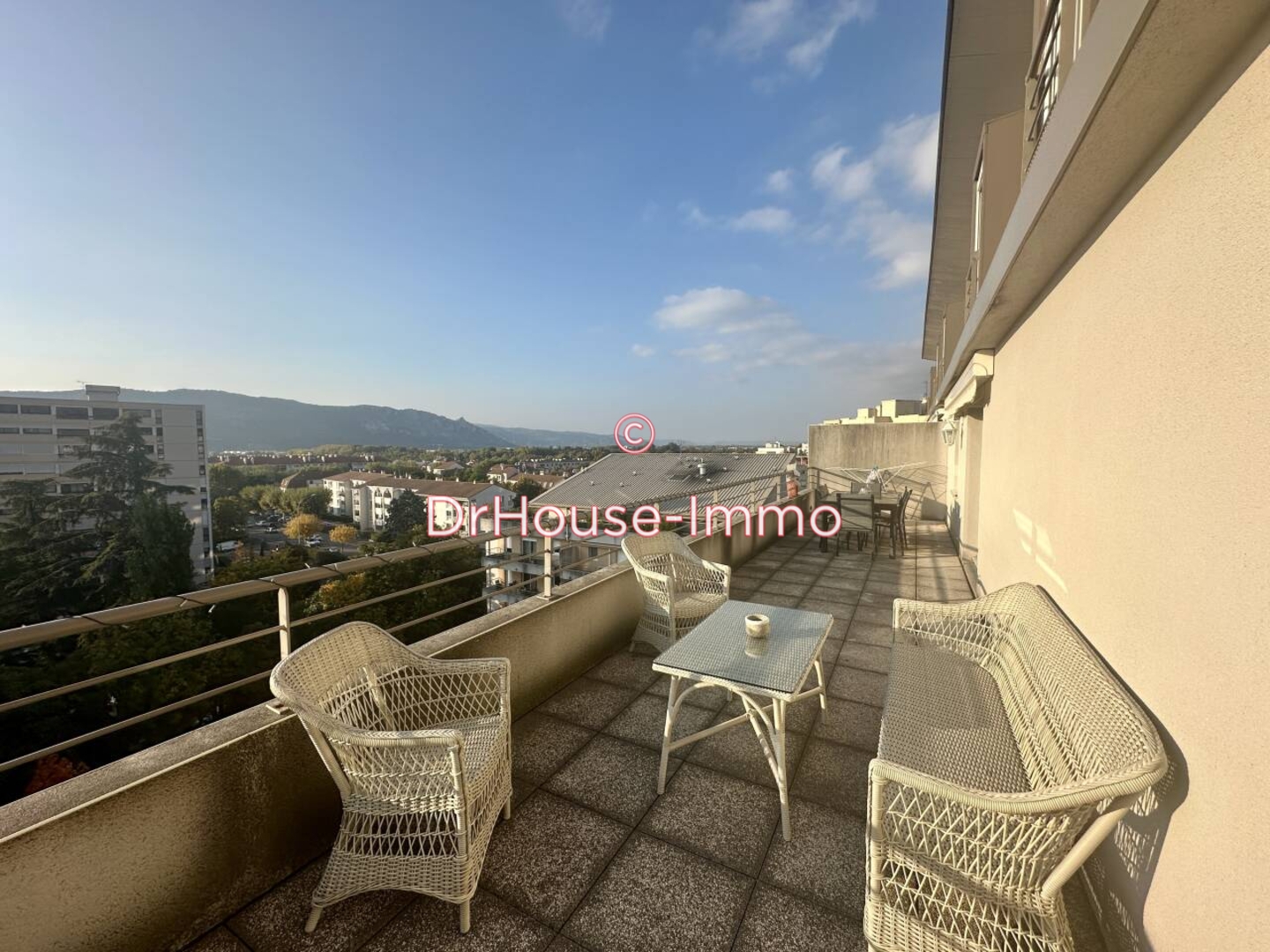 Appartement 4 pièces de 118 m² - Valence (26000)