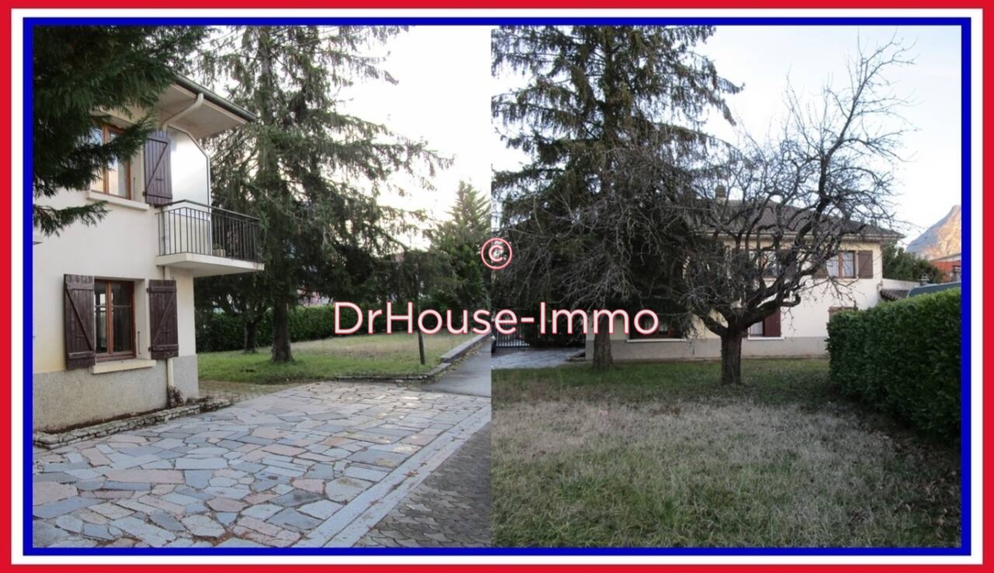 Maison 8 pièces de 153 m² - Fontaine (38600)