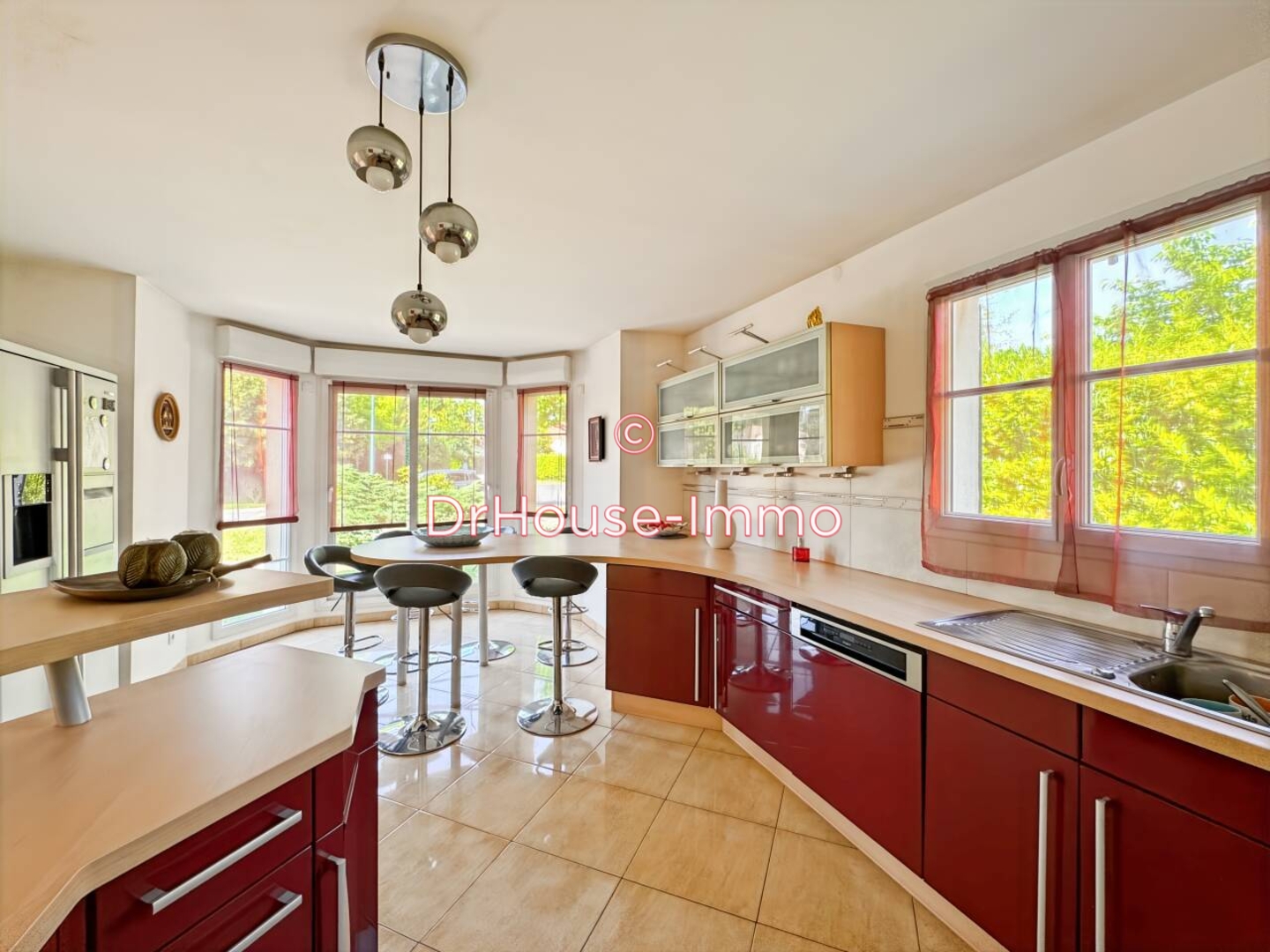 Maison 7 pièces de 194 m² - Montévrain (77144)