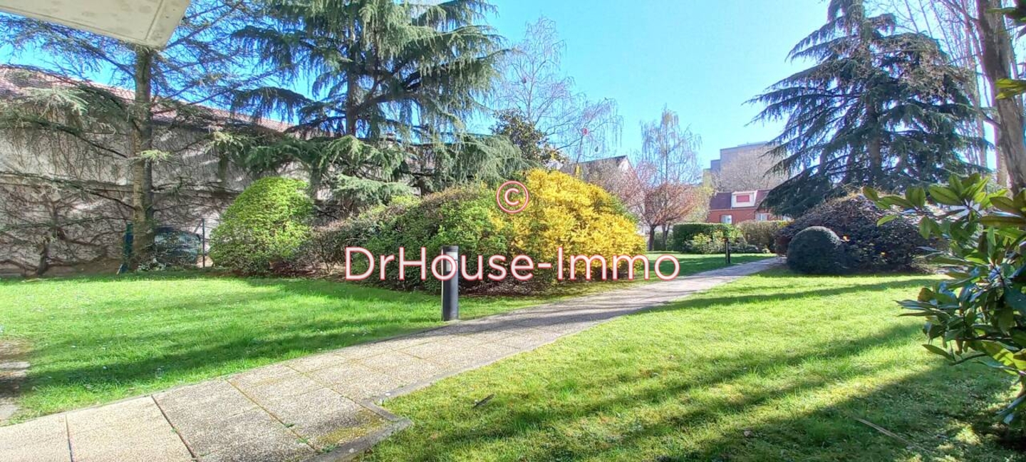 Appartement 5 pièces de 115 m² - Les Lilas (93260)