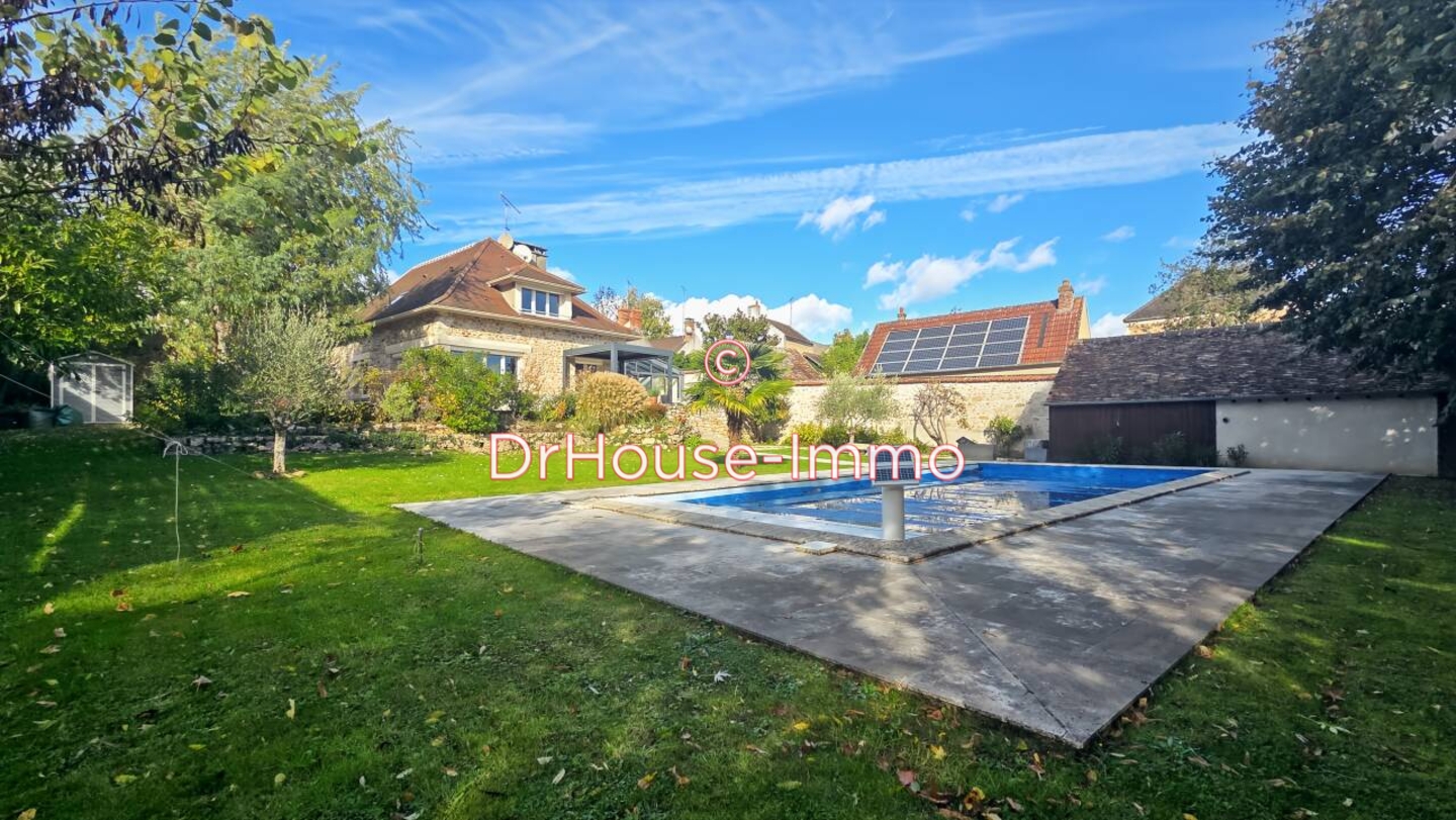 Maison 6 pièces de 205 m² - Chamarande (91730)