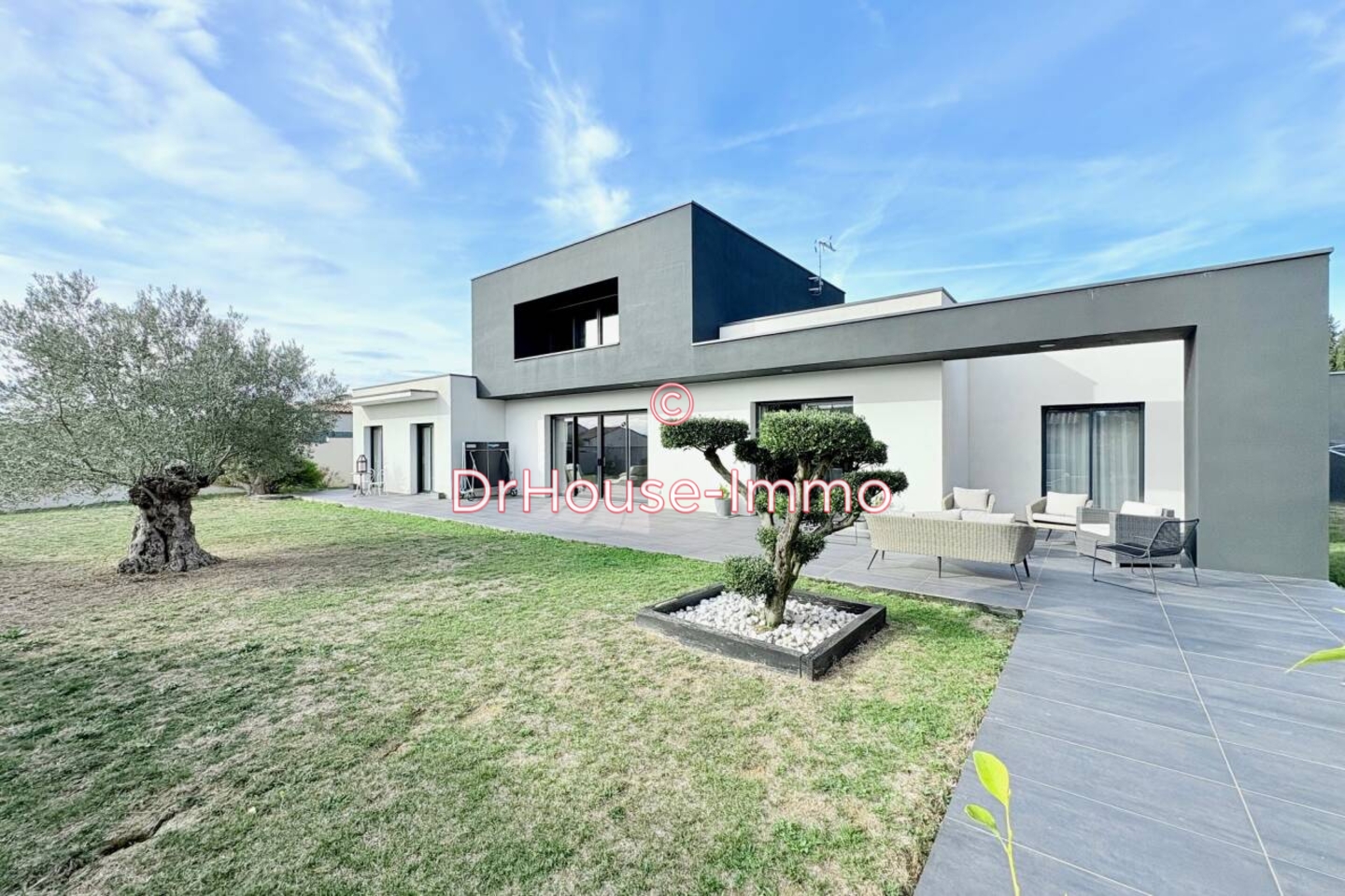 Maison 6 pièces de 211 m² - Cazilhac (11570)