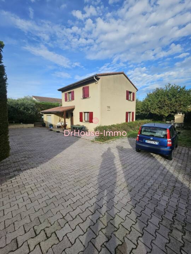 Maison 5 pièces de 109 m² - Genay (69730)