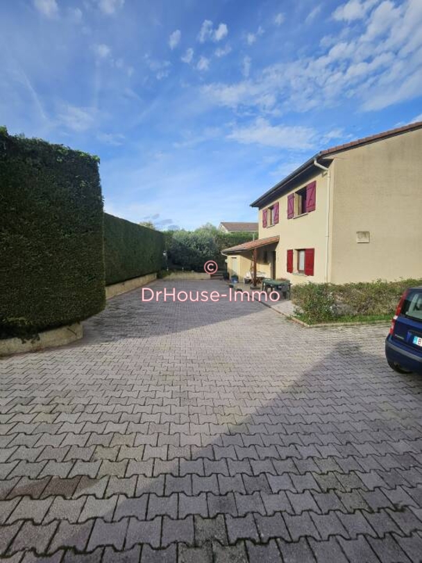 Maison 5 pièces de 109 m² - Genay (69730)
