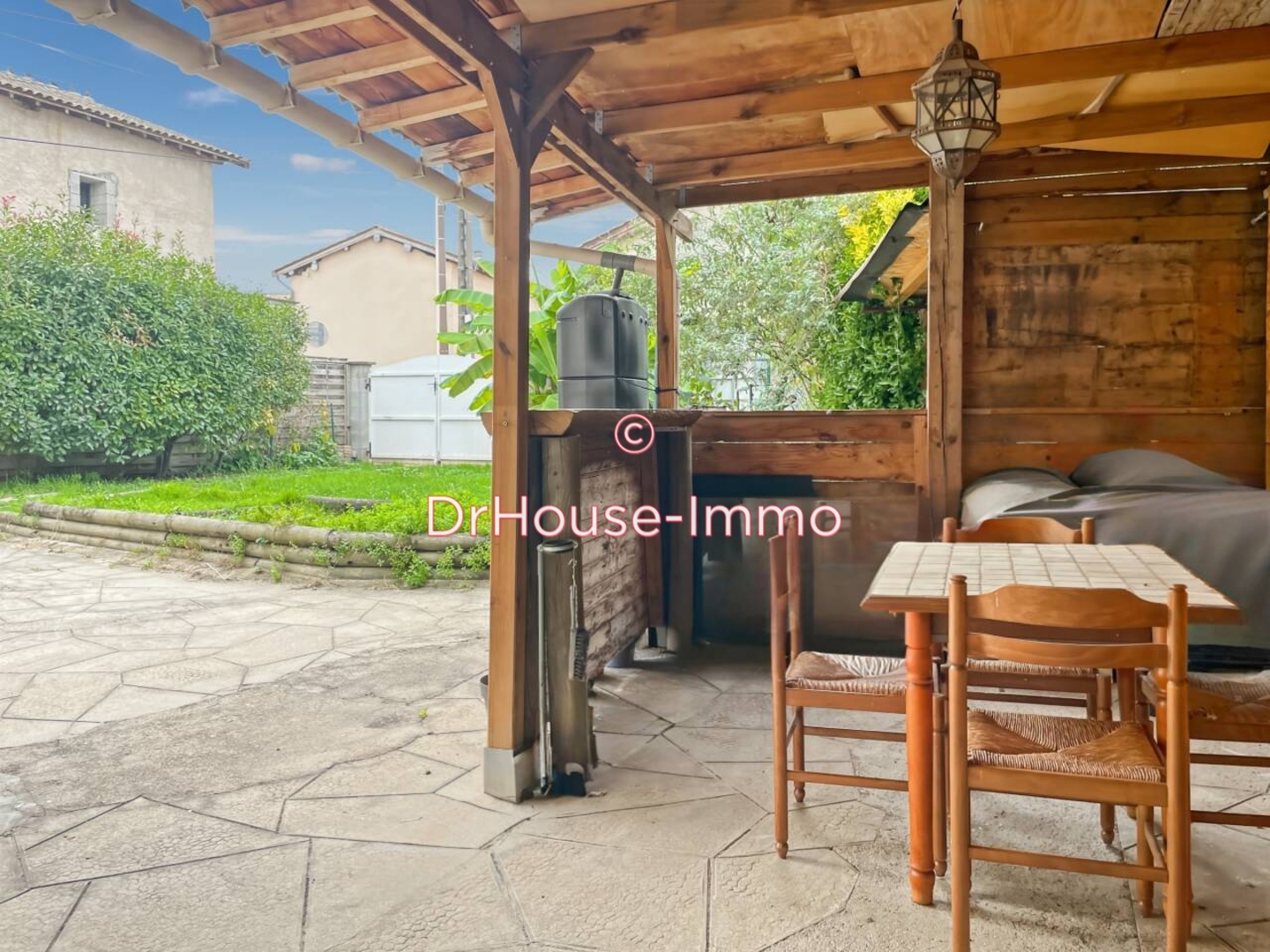 Maison 7 pièces de 200 m² - Fareins (01480)