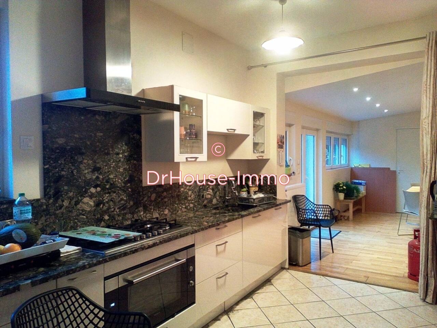 Maison 14 pièces de 227 m² - Valenciennes (59300)