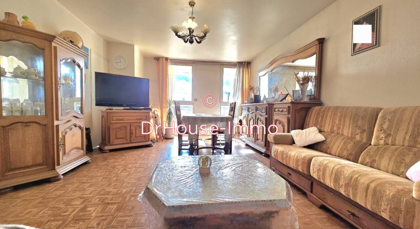 Appartement 5 pièces de 104 m² - La Courneuve (93120)