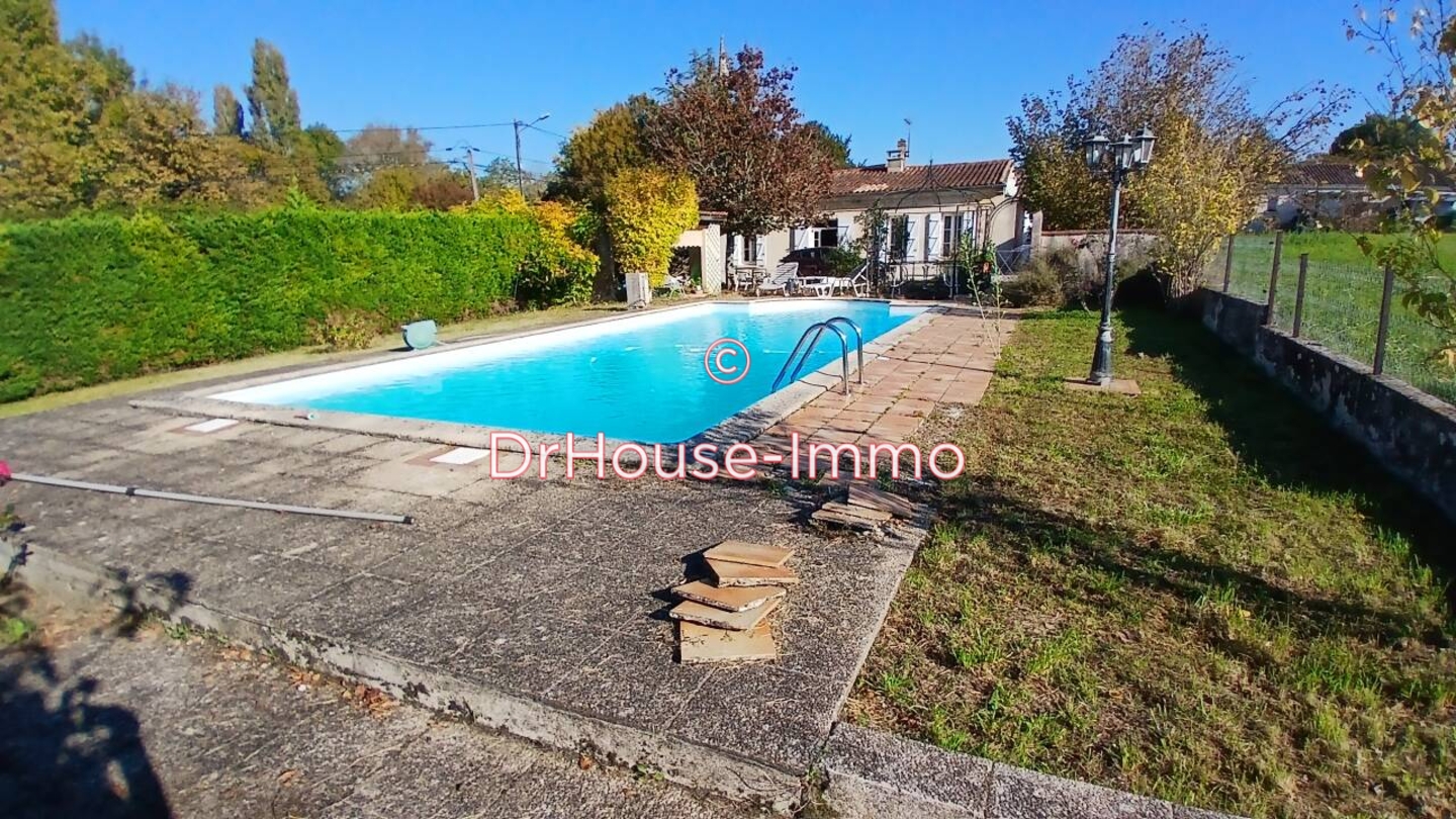 Maison 5 pièces de 140 m² - Val de Virvée (33240)