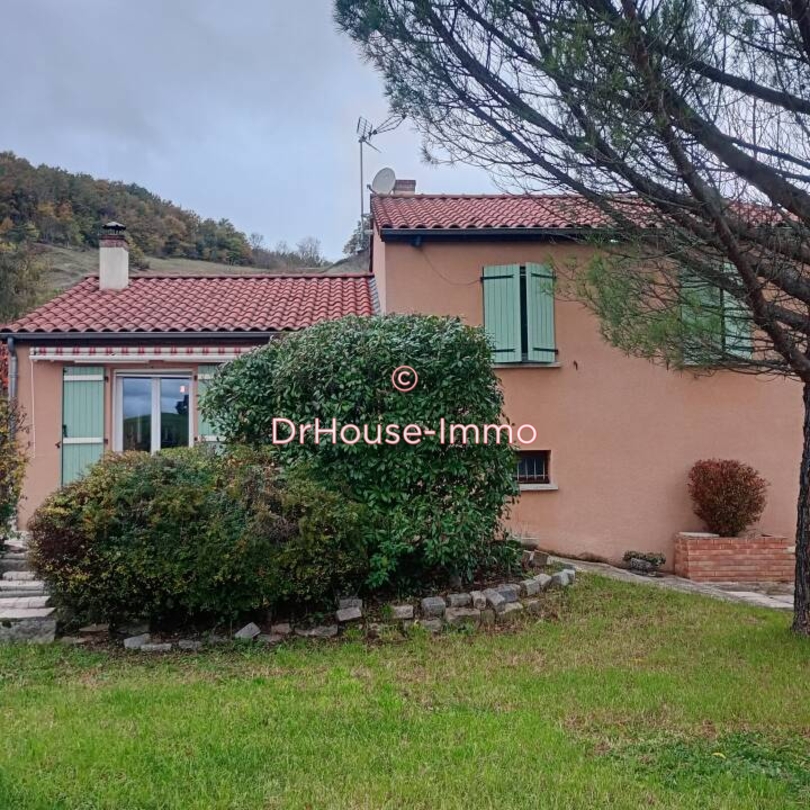 Maison 6 pièces de 150 m² - Saint-Germain-Laprade (43700)