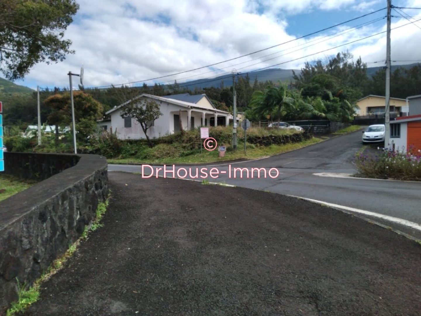 Maison 4 pièces de 77 m² - Saint-Philippe (97442)