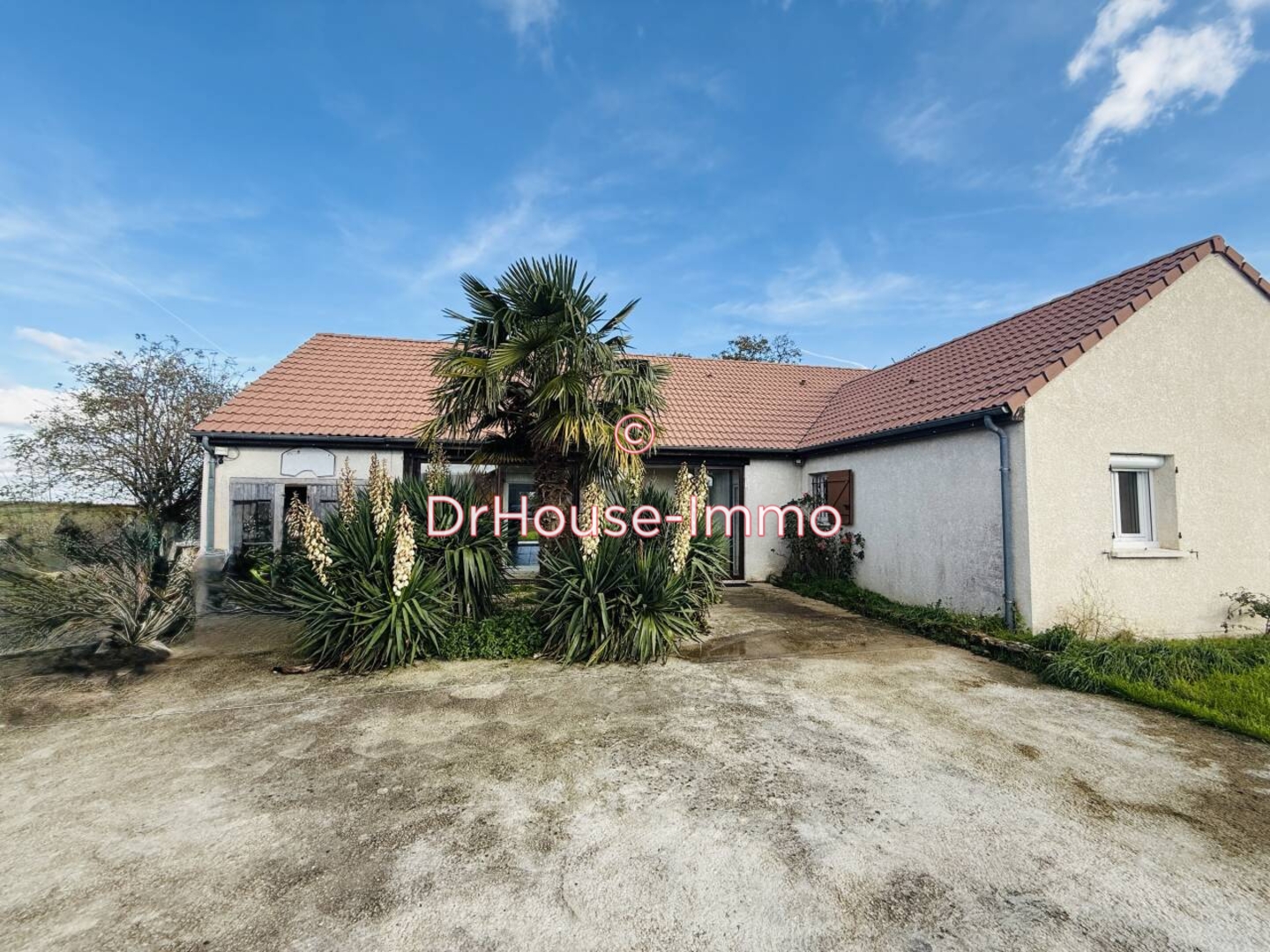 Maison 5 pièces de 125 m² - Saint-Pierre-lès-Nemours (77140)