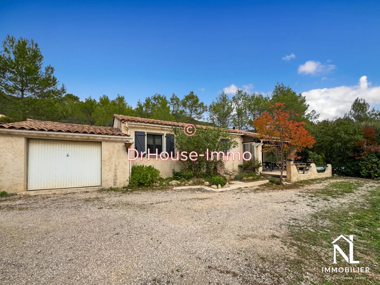 Maison 4 pièces de 90 m² - Sainte-Anastasie-sur-Issole (83136)