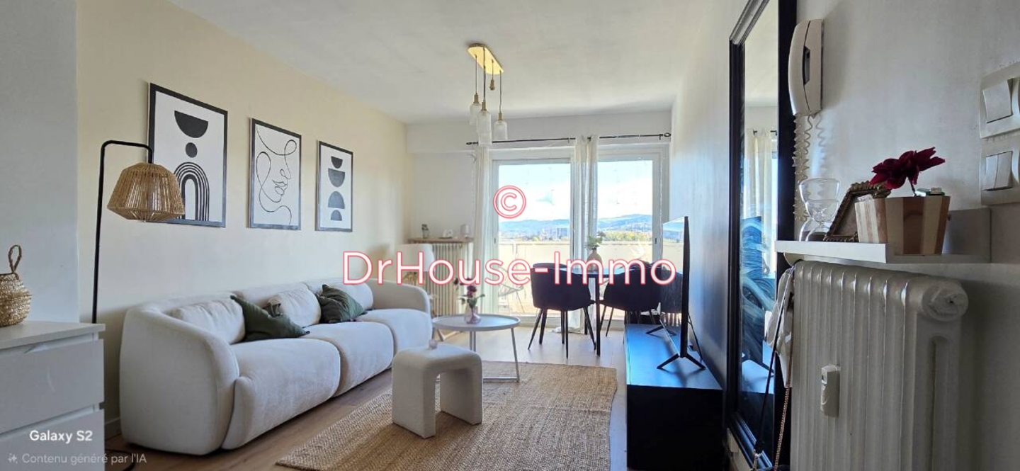 Appartement 3 pièces de 63 m² - Fraisses (42490)