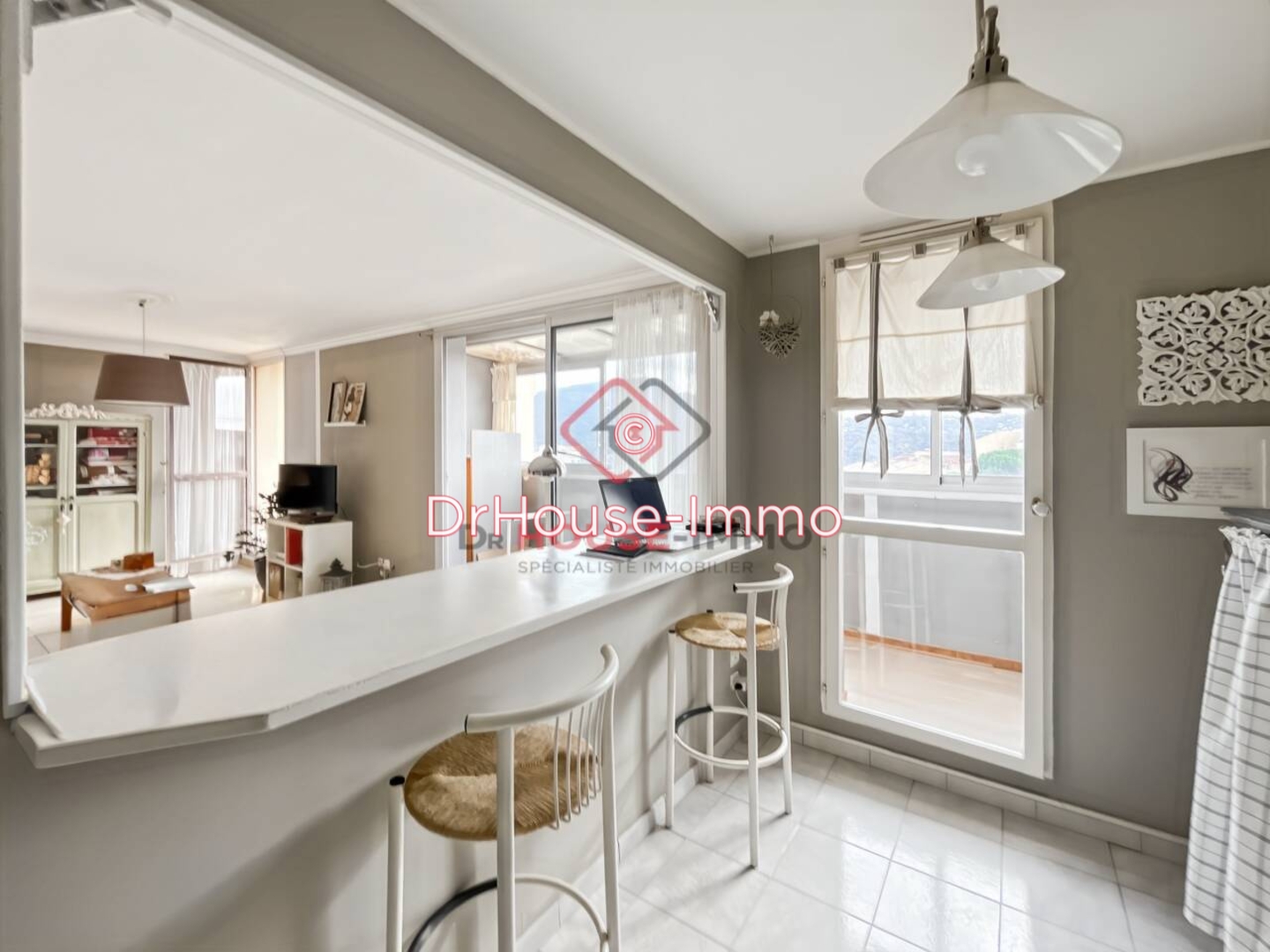 Appartement 3 pièces de 65 m² - Carros (06510)