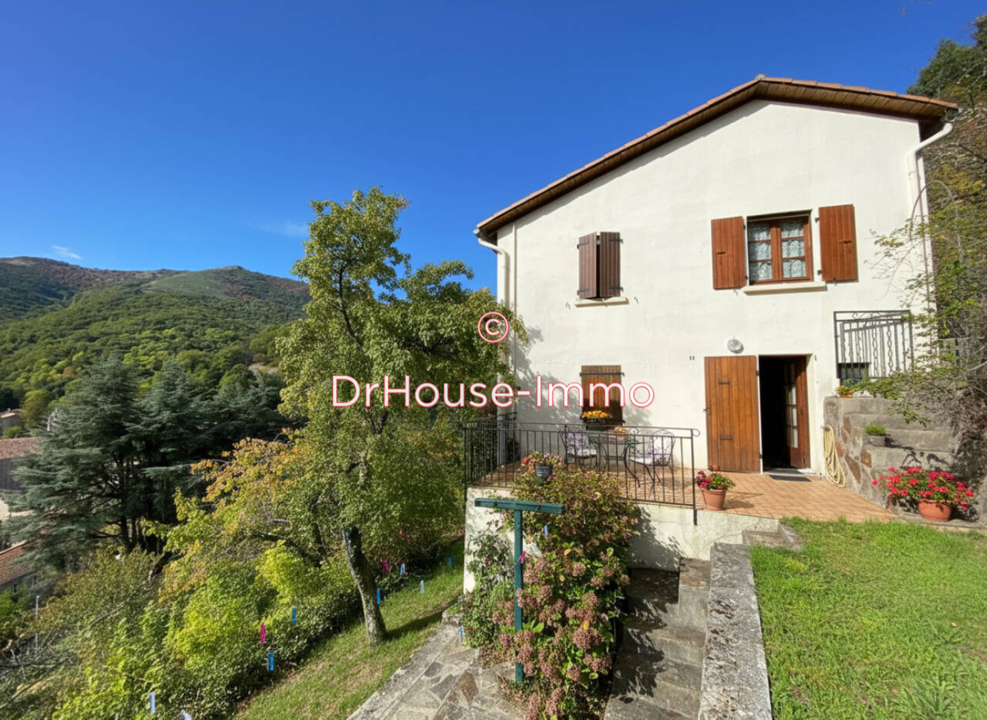 Maison 5 pièces de 99 m² - Burzet (07450)