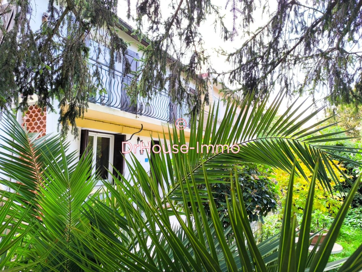 Maison 6 pièces de 128 m² - Aubagne (13400)