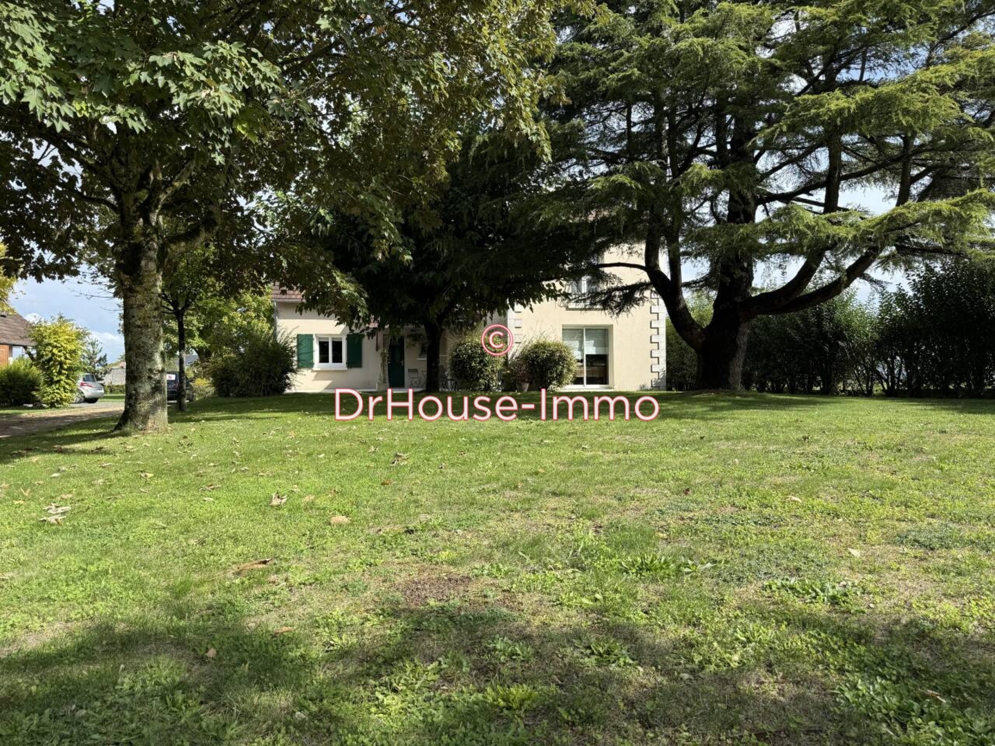 Maison 7 pièces de 160 m² - Naintré (86530)