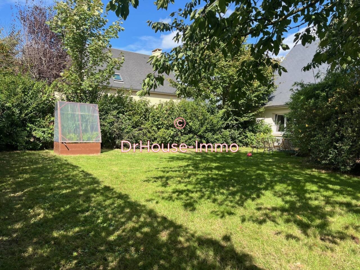 Maison 6 pièces de 138 m² - Biéville-Beuville (14112)