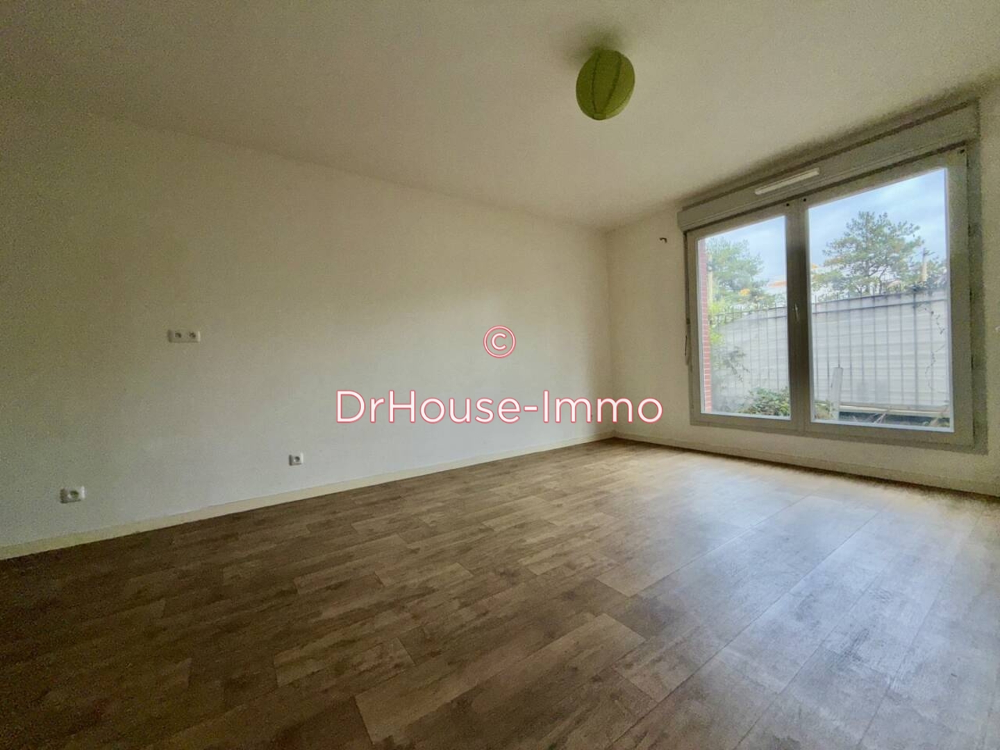 Appartement 2 pièces de 44 m² - Neuilly-sur-Marne (93330)