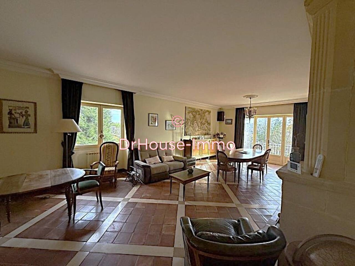 Maison 5 pièces de 232 m² - Cublac (19520)