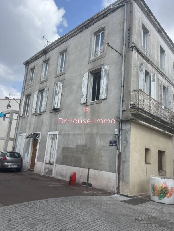 Immeuble 6 pièces de 211 m² - Villeneuve-sur-Lot (47300)