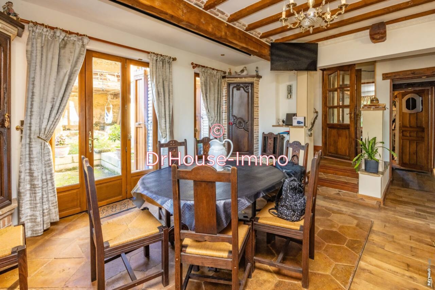Maison 12 pièces de 260 m² - Puybegon (81390)