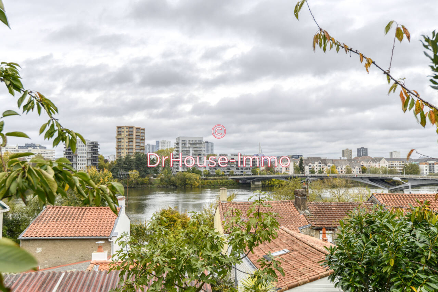 Maison 6 pièces de 159 m² - Saint-Sébastien-sur-Loire (44230)