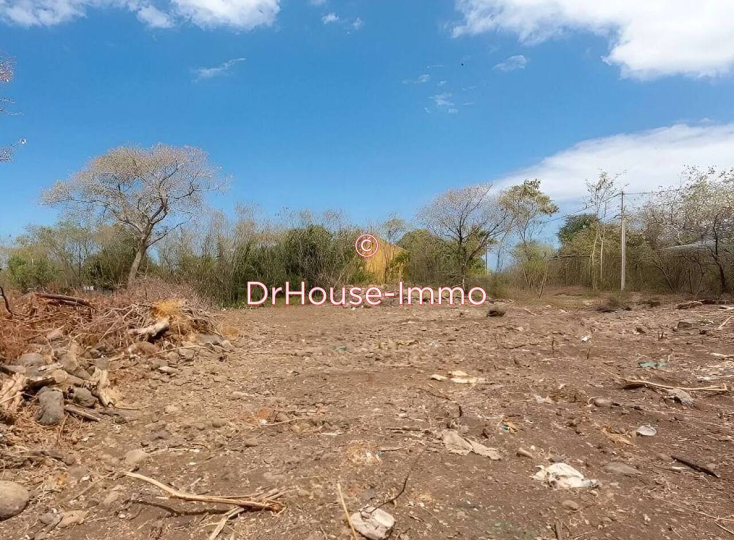 Terrain de 426 m² - Saint-Pierre (97410)