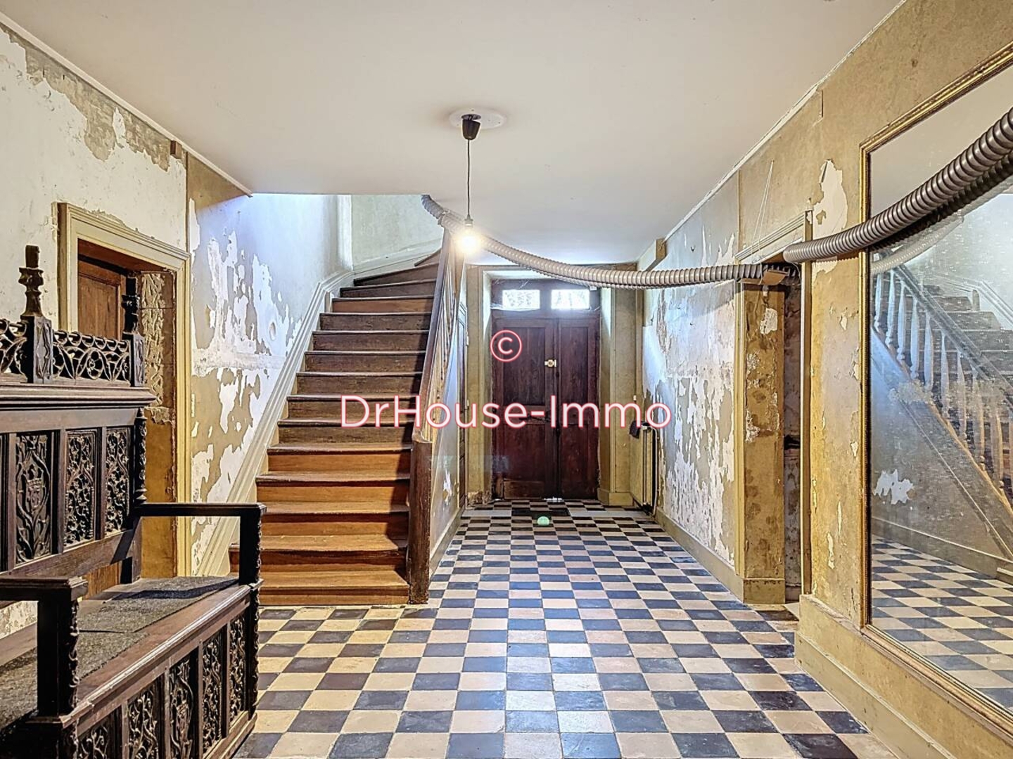 Maison 6 pièces de 288 m² - Manzac-sur-Vern (24110)