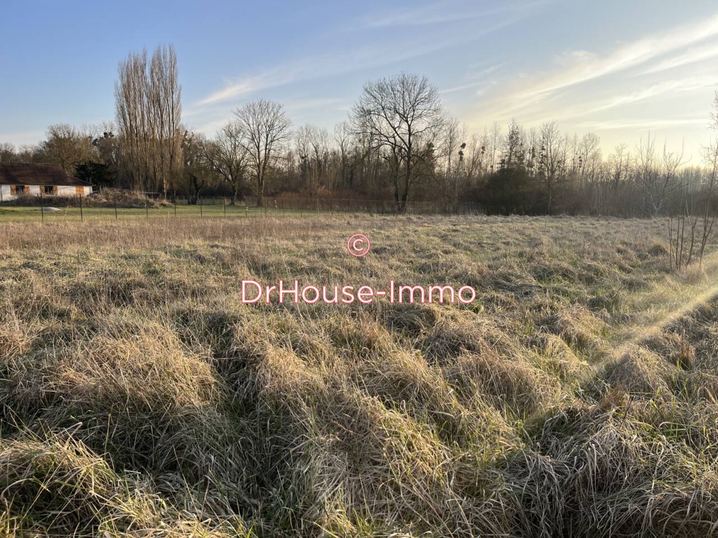 Terrain de 1 899 m² - Saint-Benoît-sur-Seine (10180)