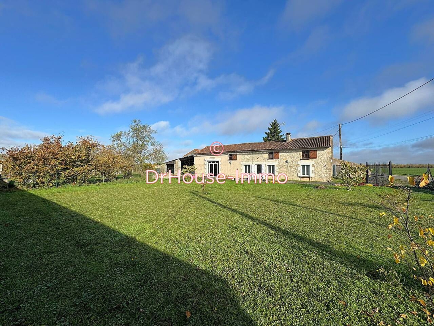 Maison 5 pièces de 137 m² - Massognes (86170)