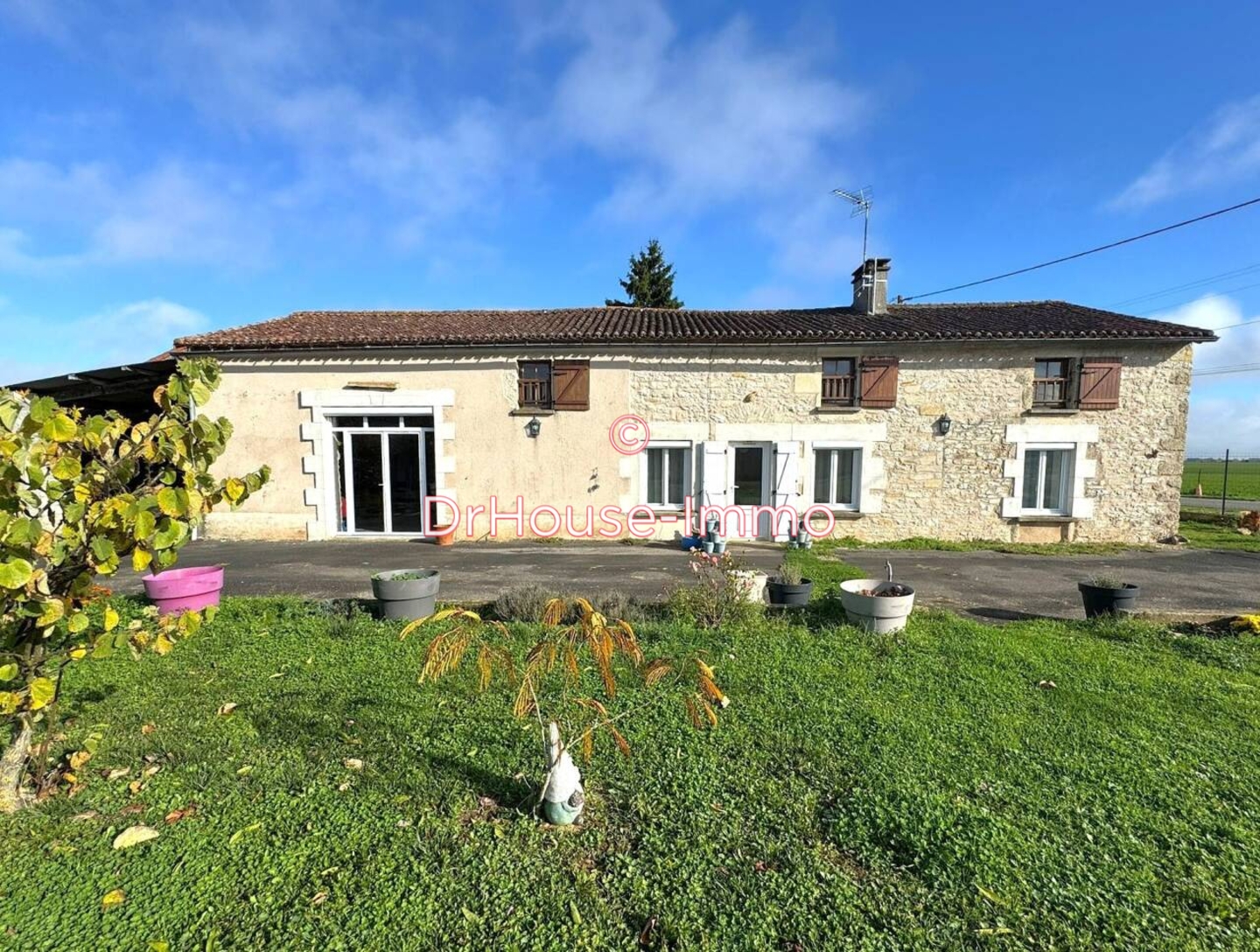 Maison 5 pièces de 137 m² - Massognes (86170)