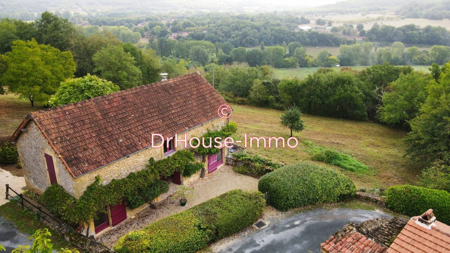 Maison 5 pièces de 135 m² - Plazac (24580)