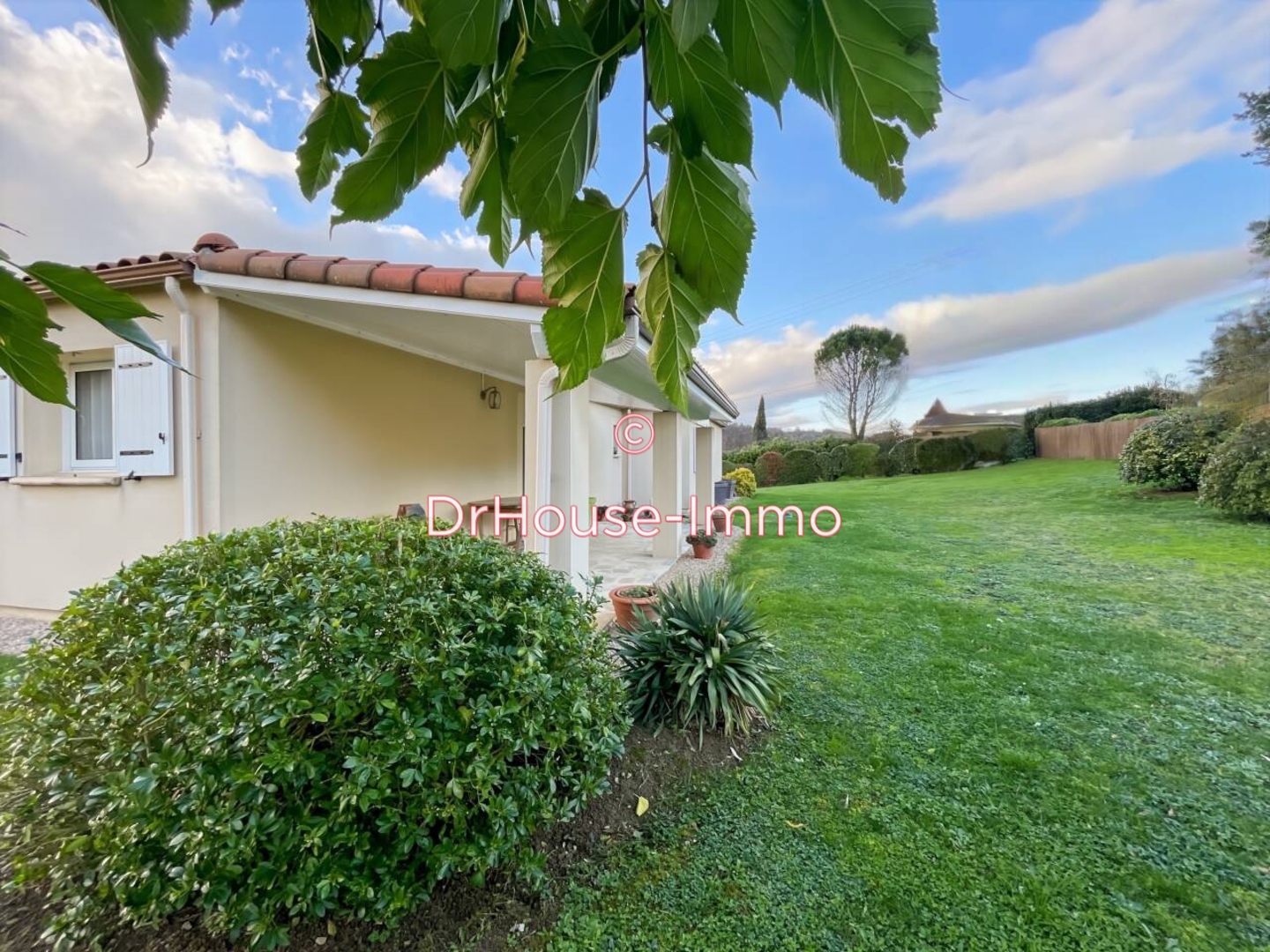 Maison 5 pièces de 152 m² - Belmont-Bretenoux (46130)