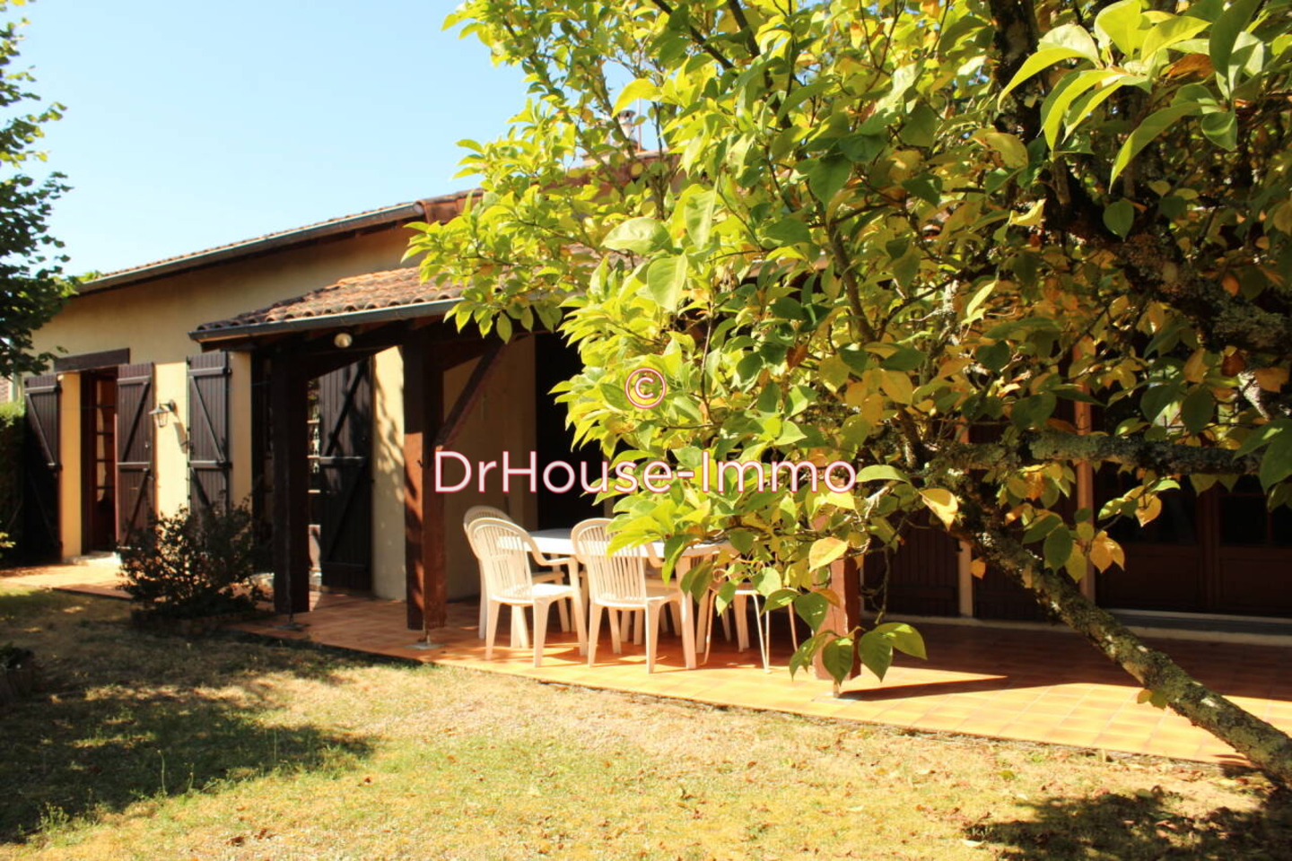 Maison 7 pièces de 126 m² - Chassenon (16150)