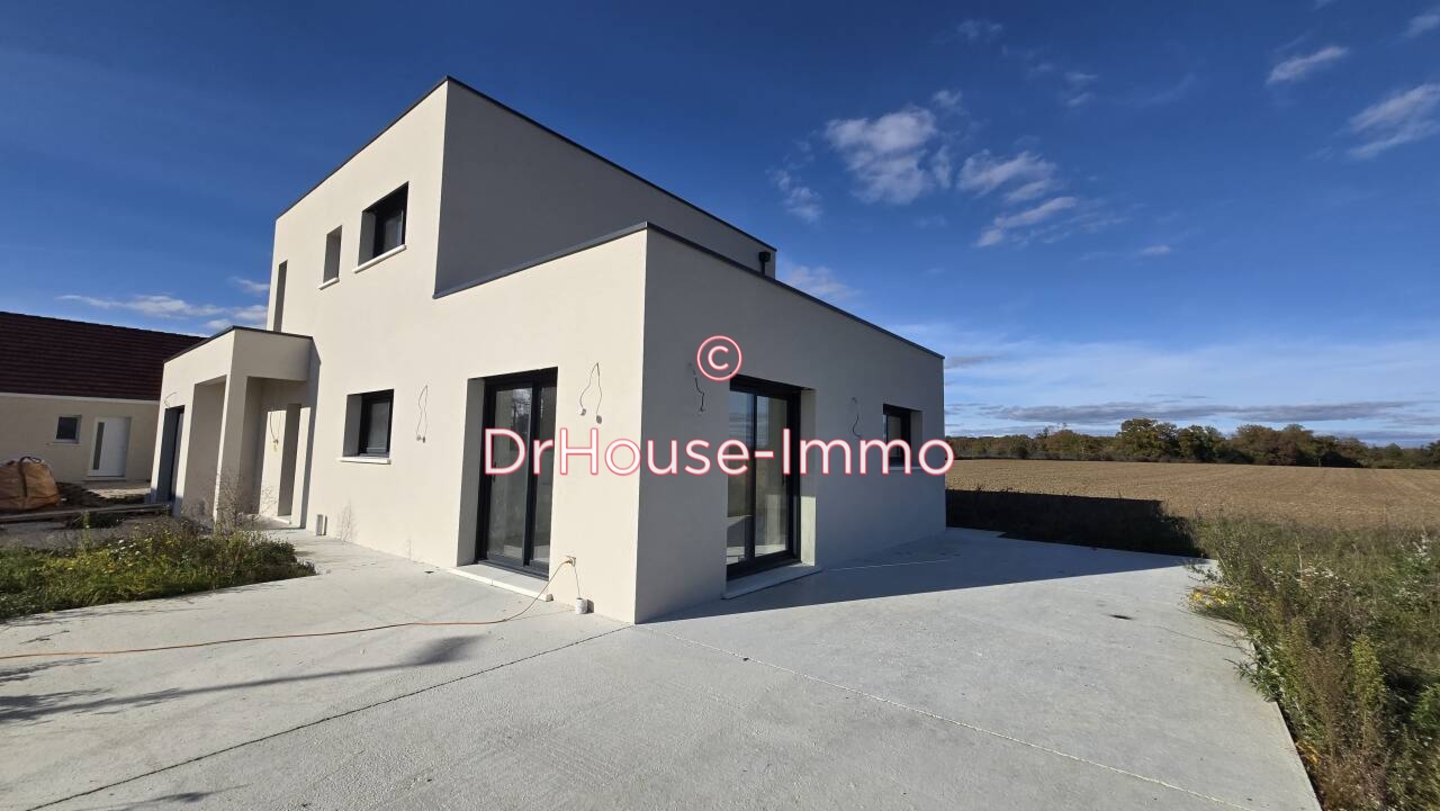 Maison 6 pièces de 142 m² - Saint-Julien (21490)