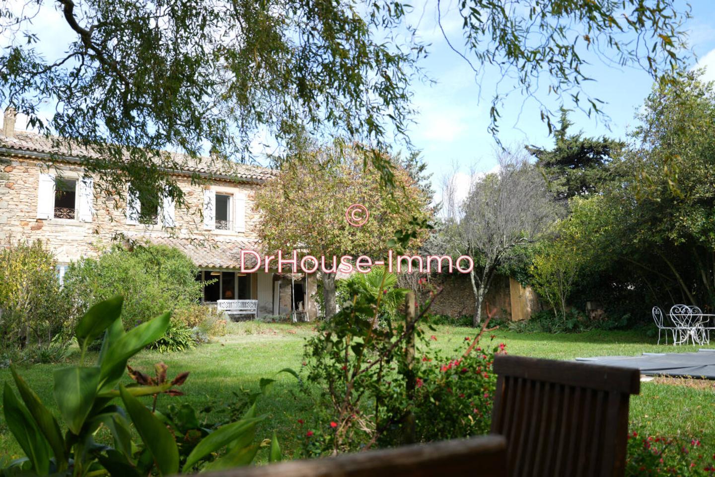 Maison 6 pièces de 228 m² - Uzès (30700)