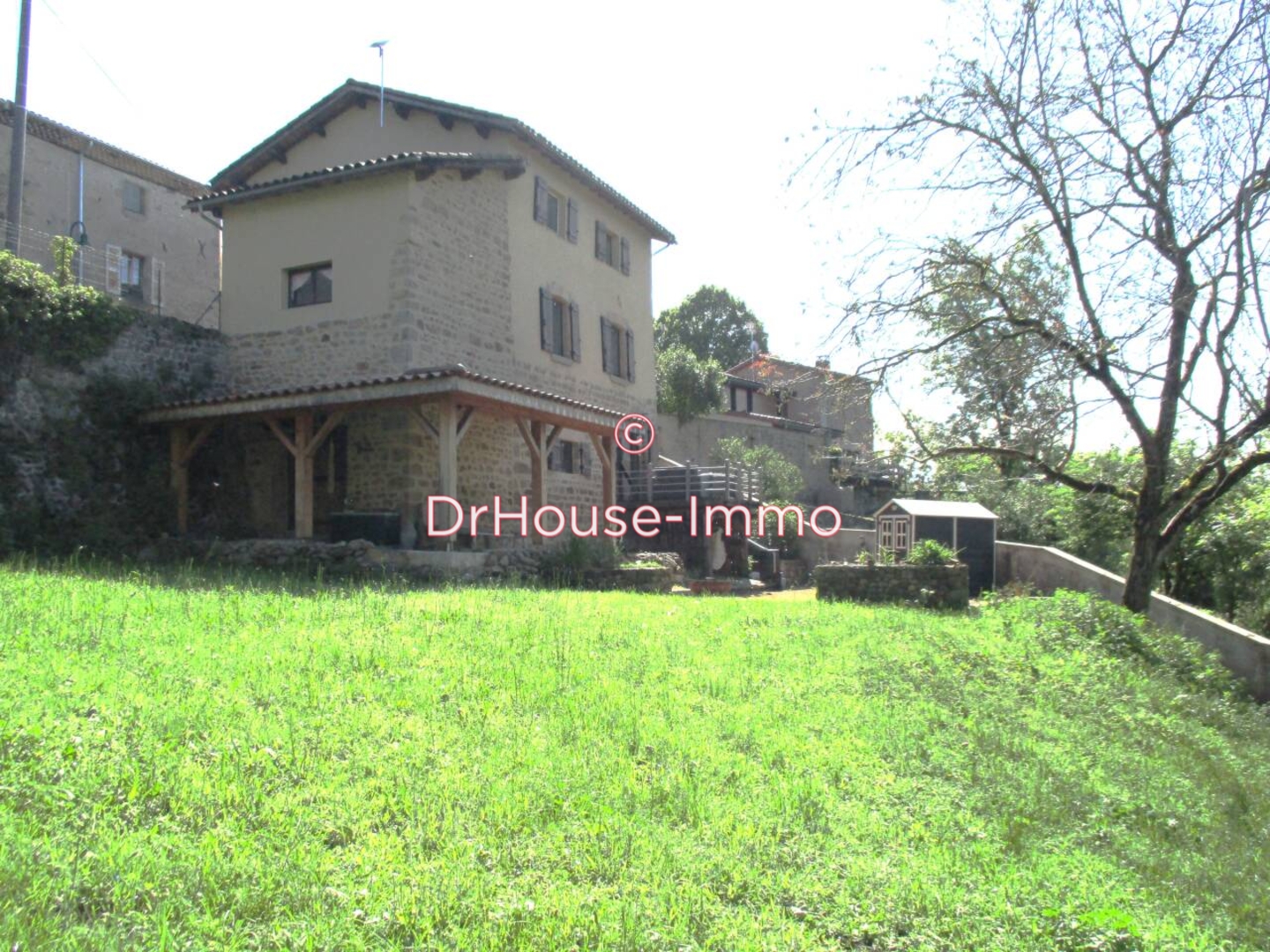 Maison 6 pièces de 153 m² - Sauviat (63120)