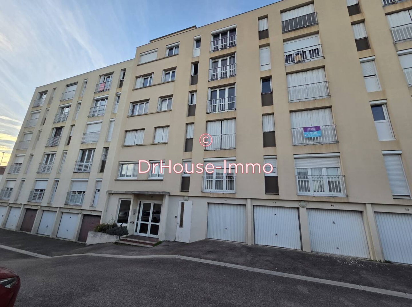 Appartement 1 pièce de 26 m² - Saint-Julien-les-Villas (10800)