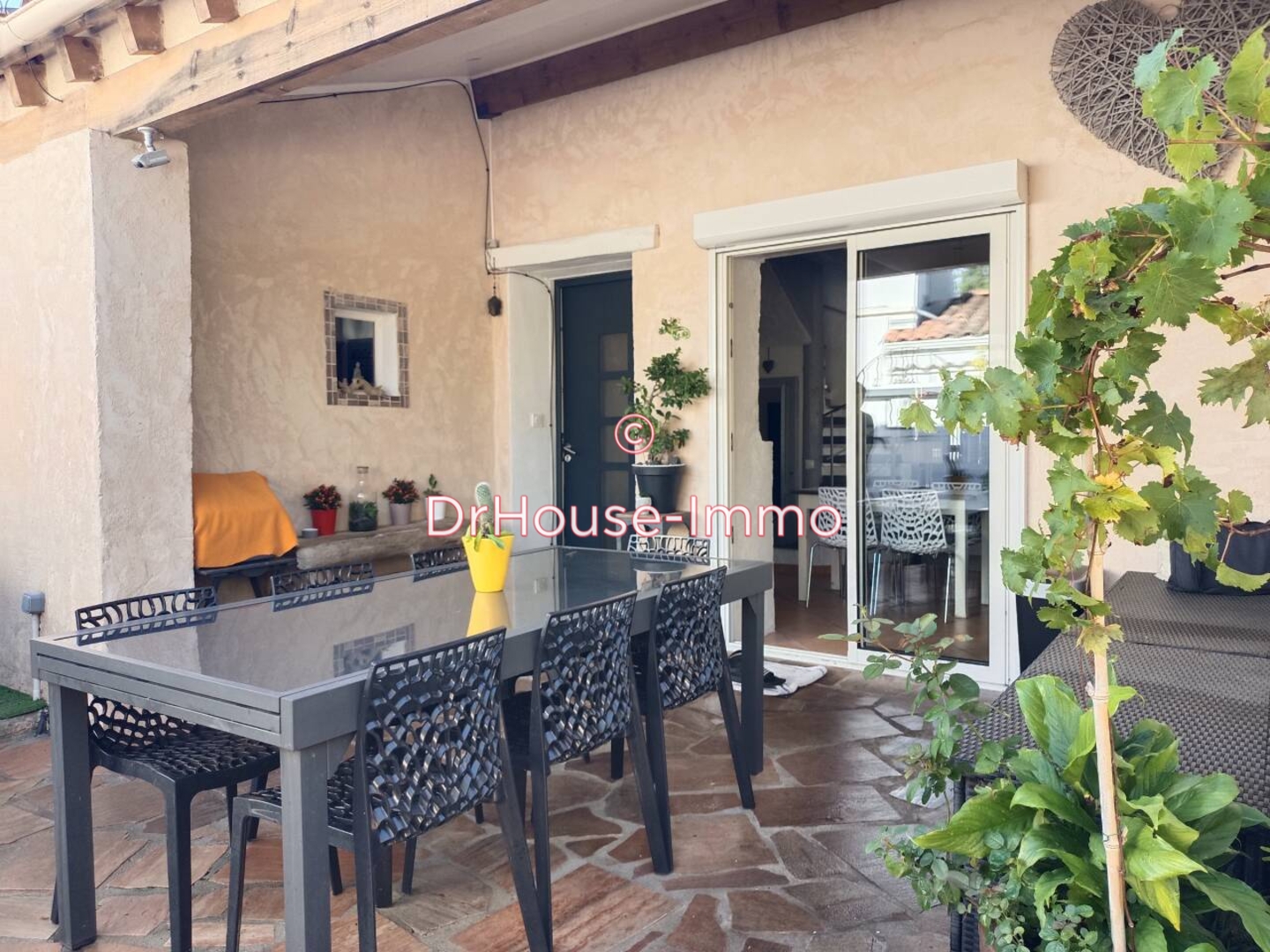 Appartement 4 pièces de 64 m² - La Crau (83260)