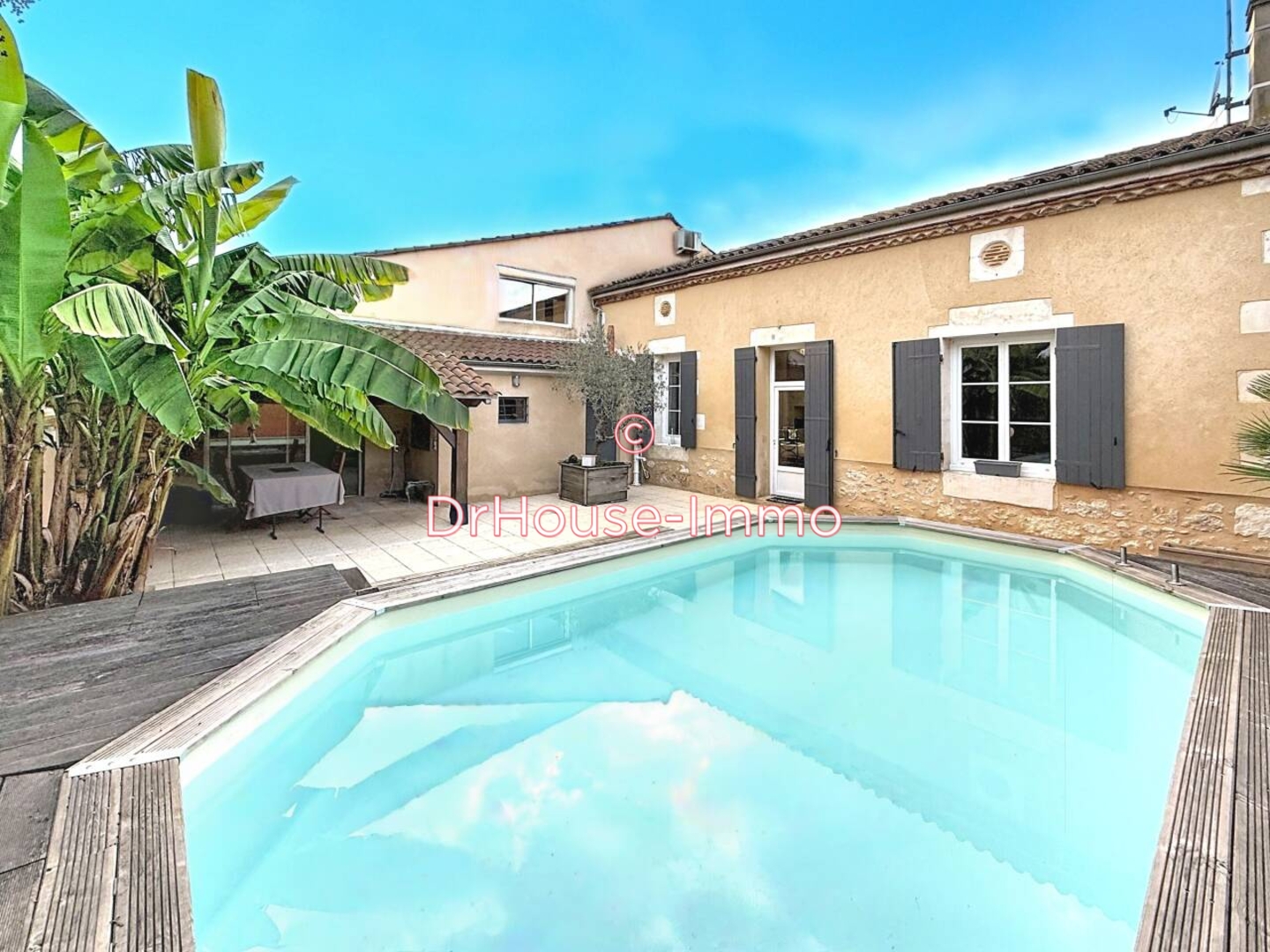 Maison 6 pièces de 201 m² - Bergerac (24100)