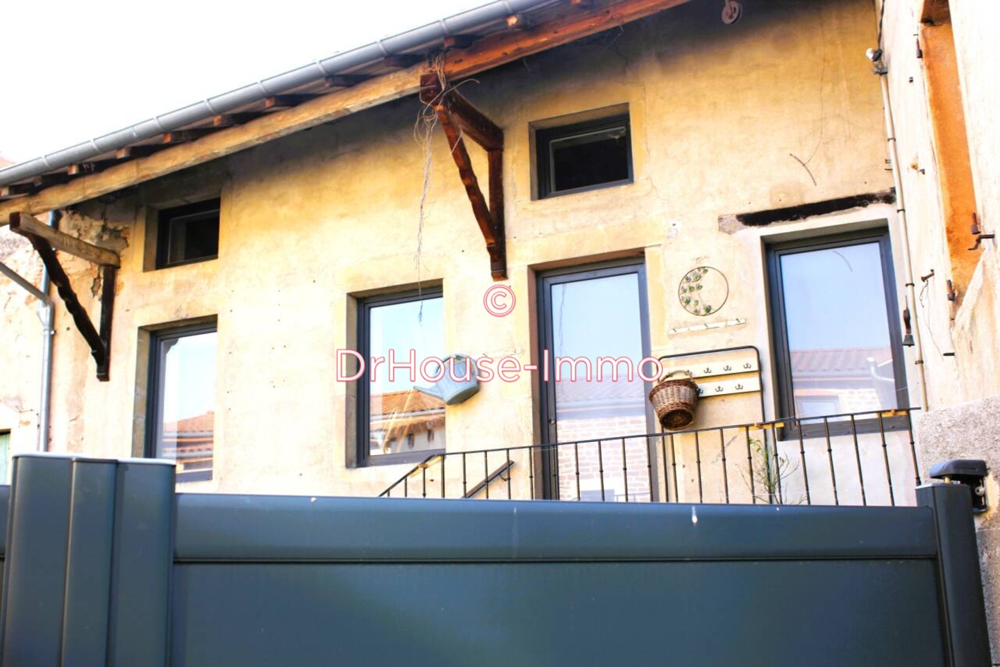 Maison 5 pièces de 176 m² - Hurigny (71870)