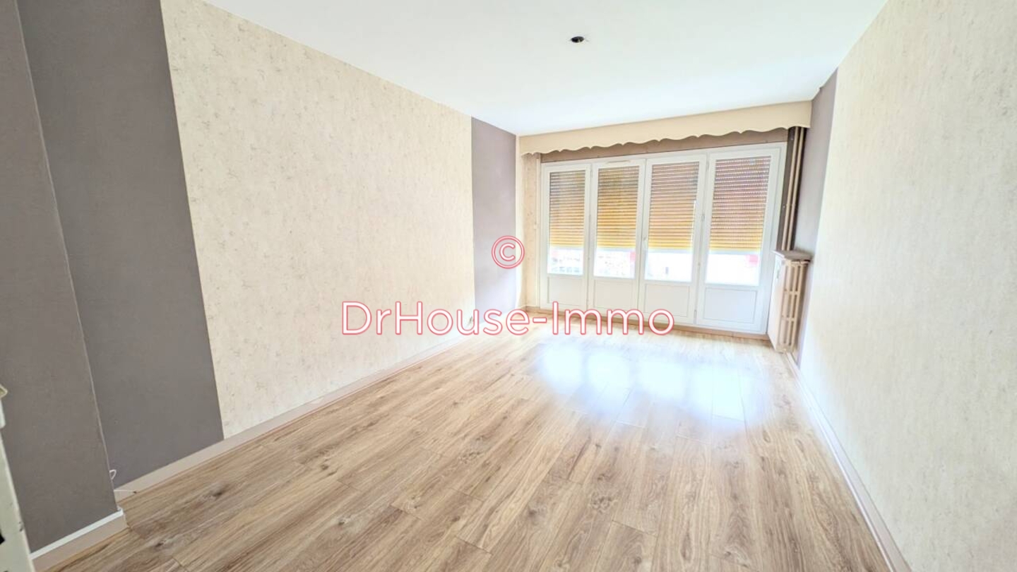 Appartement 3 pièces de 66 m² - Saint-Étienne (42100)
