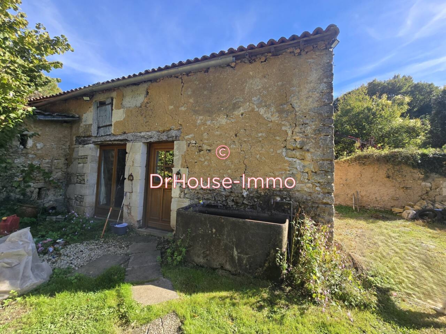 Maison 3 pièces de 139 m² - Fontaine-le-Comte (86240)