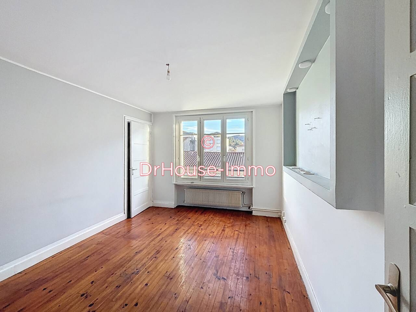 Appartement 2 pièces de 45 m² - Le Chambon-Feugerolles (42500)